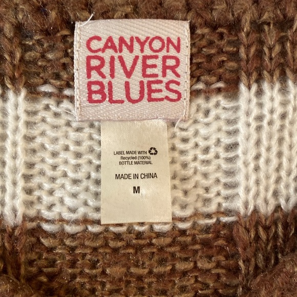Canyon River Blues - v-neck sweater. Size M - Picture 3 of 9